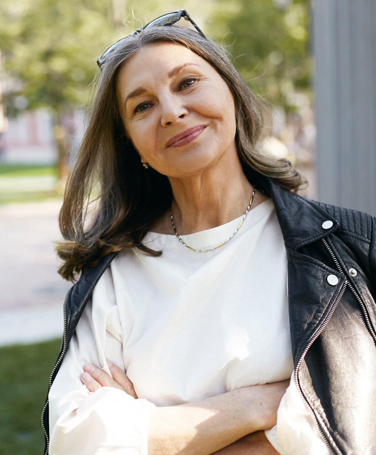 Jupiter hair restoration model smiling